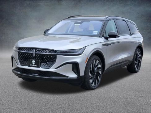 New 2026 Lincoln Nautilus Reserve image 3