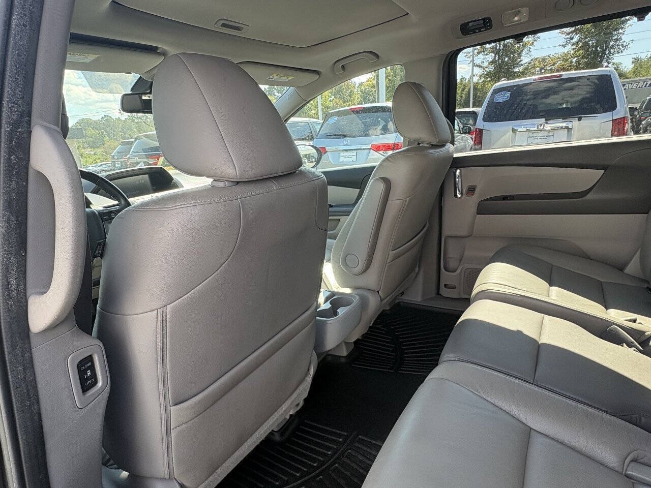 Used 2015 Honda Odyssey EX-L image 14
