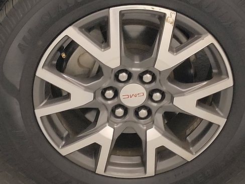 Used 2020 GMC Acadia SLE w/ Driver Convenience Package AWD/4WD image 31