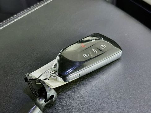 Used 2024 Volkswagen Atlas SE FWD image 21
