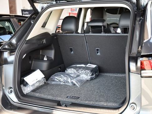 New 2026 Volkswagen Tiguan SE AWD/4WD image 22