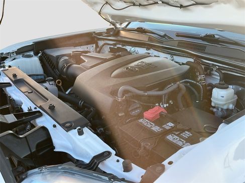 Used 2023 Toyota Tacoma SR image 28