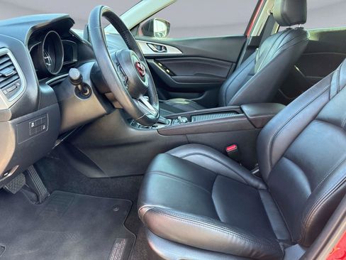 Used 2018 MAZDA MAZDA3 Touring image 18