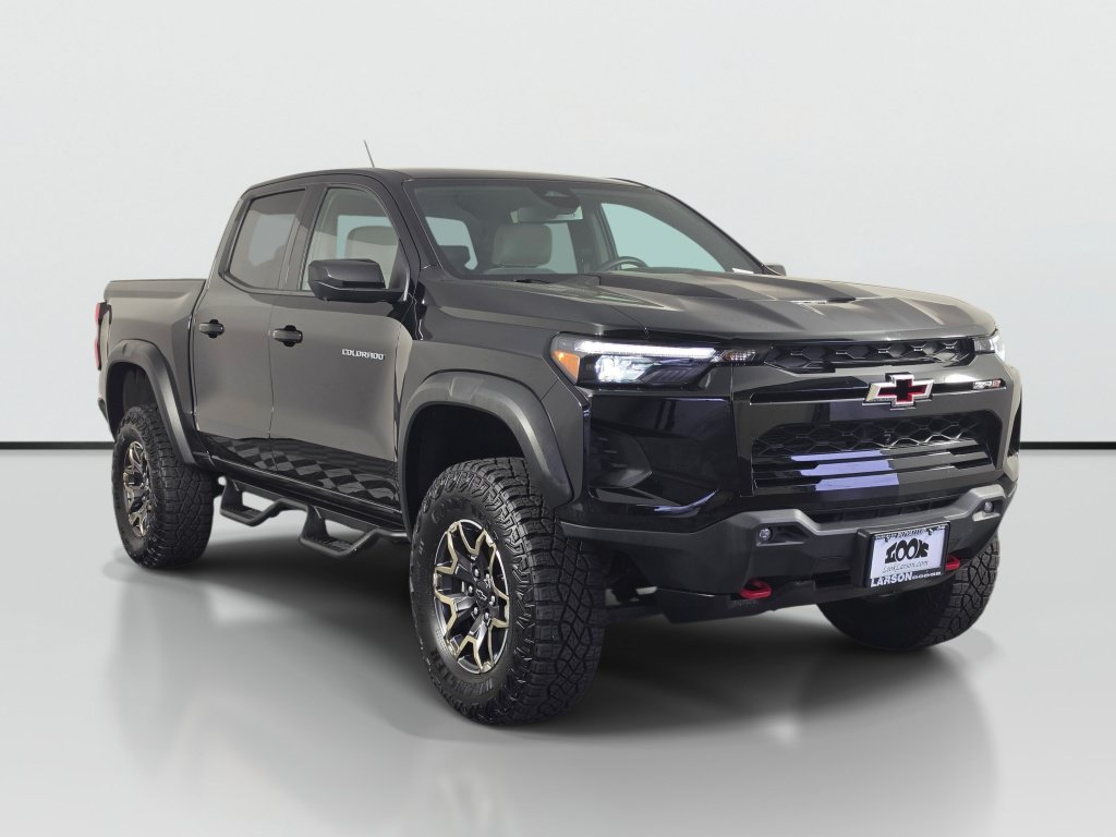 Used 2024 Chevrolet Colorado ZR2 w/ Technology Package AWD/4WD image 8