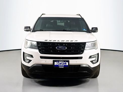 Used 2016 Ford Explorer Sport w/ Equipment Group 401A AWD/4WD image 2