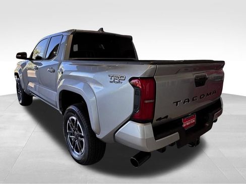 Certified 2026 Toyota Tacoma TRD Sport AWD/4WD image 5