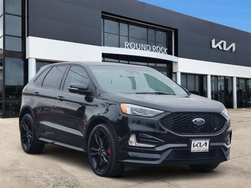 Used 2019 Ford Edge ST w/ Equipment Group 401A image 3