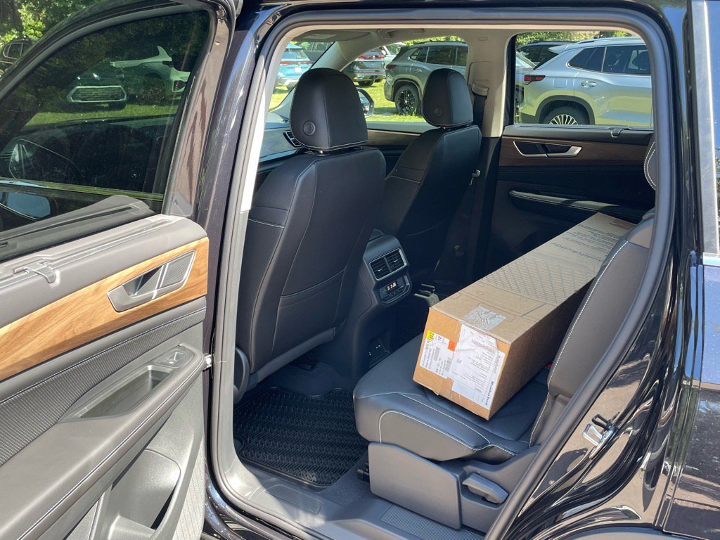 New 2026 Volkswagen Atlas SE FWD image 17