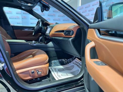 Used 2021 Maserati Levante image 25