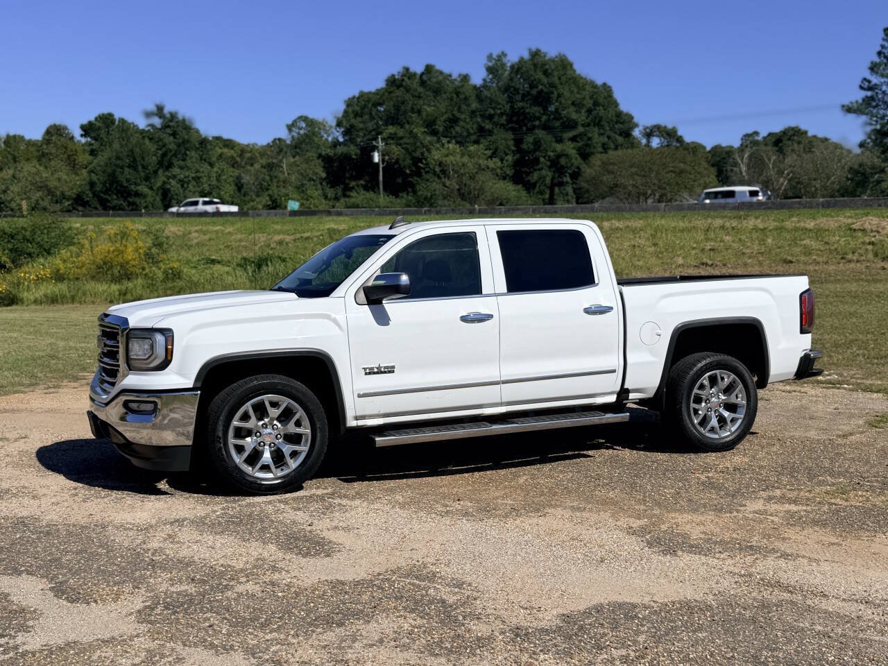 Used 2018 GMC Sierra 1500 SLT w/ Texas SLT Premium Package RWD image 1