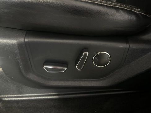 Used 2018 Ford F150 Lariat w/ Equipment Group 502A Luxury AWD/4WD image 13