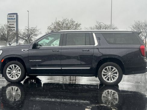 Used 2024 GMC Yukon XL SLT image 7
