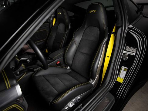 Used 2019 Porsche 911 GT3 RWD image 12