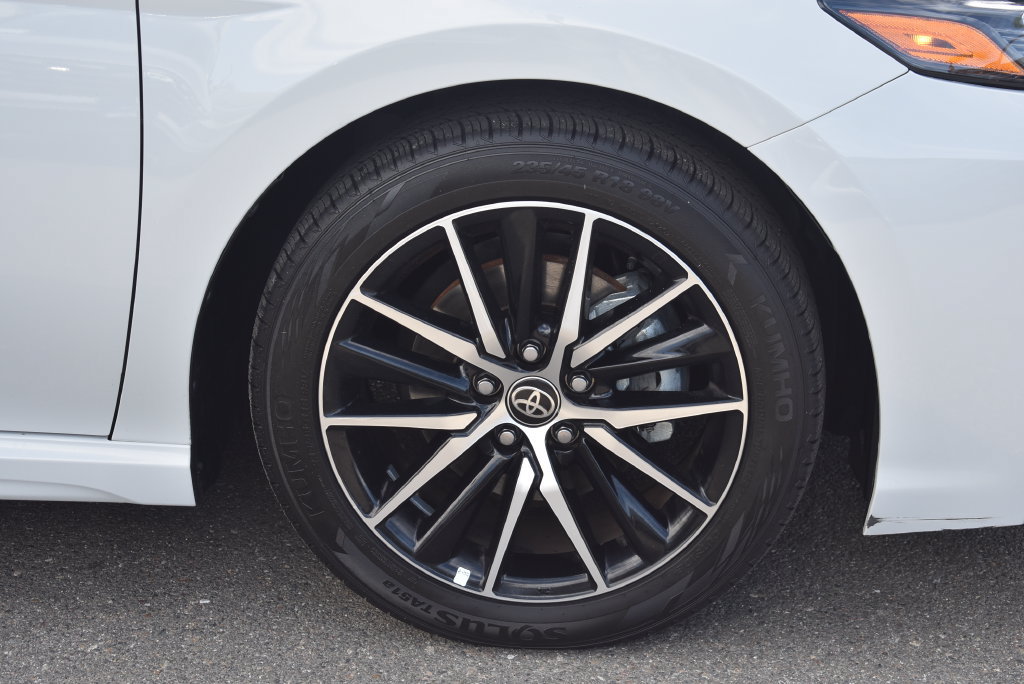 Used 2023 Toyota Camry SE FWD image 8