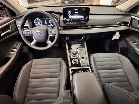 New 2026 Nissan Rogue SL image 11