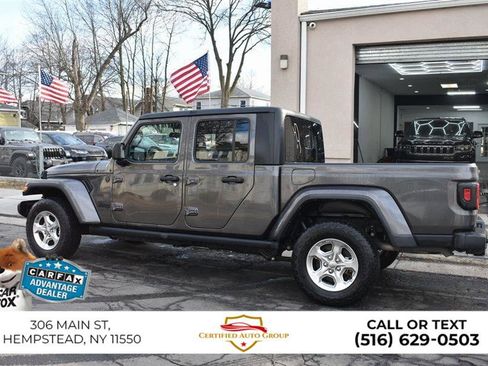 Used 2022 Jeep Gladiator Sport image 9