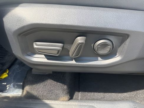 Used 2025 Toyota Tundra SR5 image 10