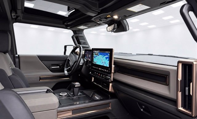 Used 2025 GMC Hummer EV 2X AWD/4WD image 17