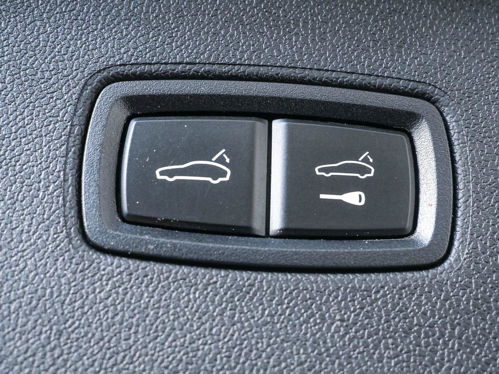 Certified 2024 Porsche Cayenne AWD/4WD image 32