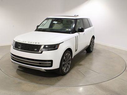 New 2025 Land Rover Range Rover SE
