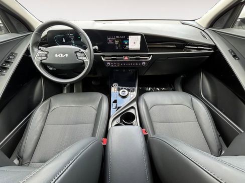 Used 2023 Kia Niro EX FWD image 12