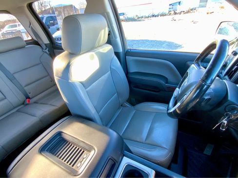 Used 2018 GMC Sierra 1500 SLT w/ SLT Preferred Package image 28