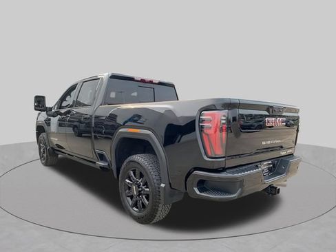 Used 2024 GMC Sierra 2500 AT4 w/ AT4 Premium Plus Package AWD/4WD image 9