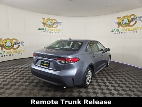 Used 2025 Toyota Corolla LE image 9