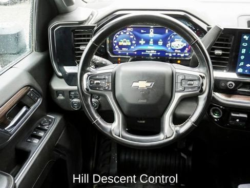 Used 2024 Chevrolet Silverado 3500 LT w/ Convenience Package image 10