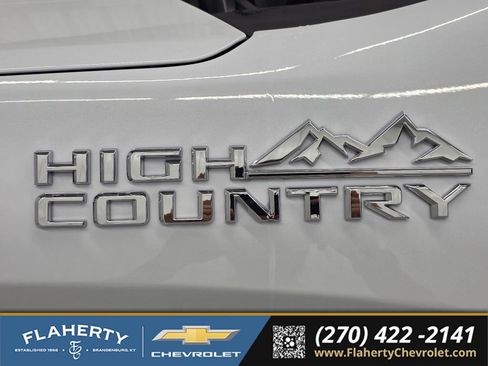 Used 2026 Chevrolet Silverado 1500 High Country w/ Technology Package AWD/4WD image 18