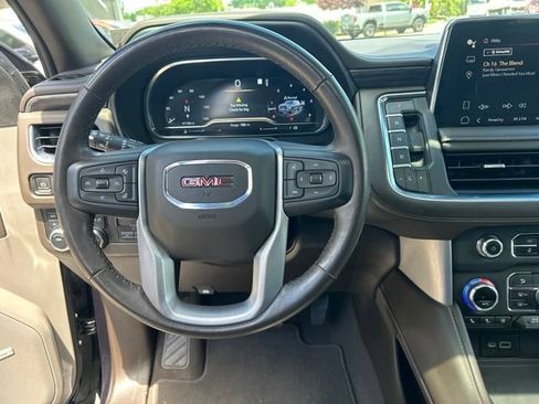 Used 2022 GMC Yukon XL SLT w/ SLT Premium Package AWD/4WD image 24