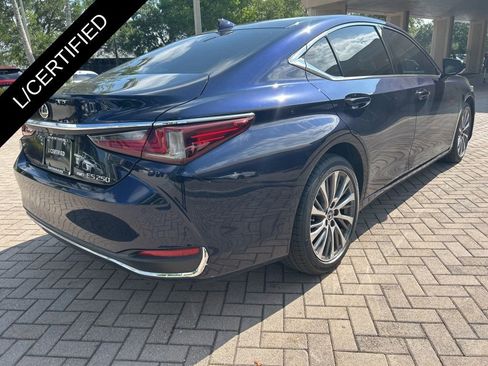 Certified 2021 Lexus ES 250 w/ Premium Package AWD/4WD image 3