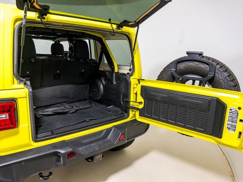 Used 2022 Jeep Wrangler Unlimited Sport image 36