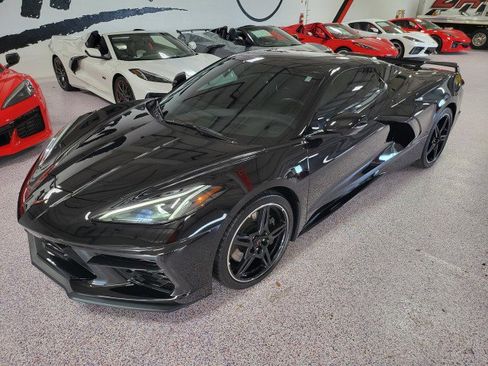 Used 2022 Chevrolet Corvette Stingray Premium Conv w/ Z51 Performance Package image 3