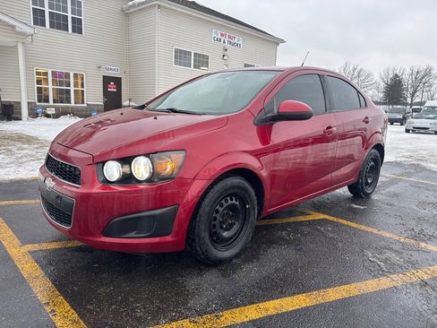 Used 2013 Chevrolet Sonic LS image 2