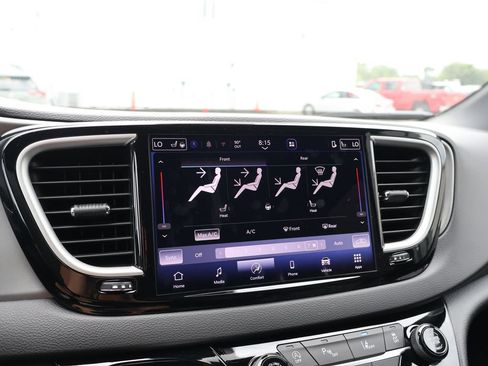 New 2027 Chrysler Pacifica LX FWD image 33