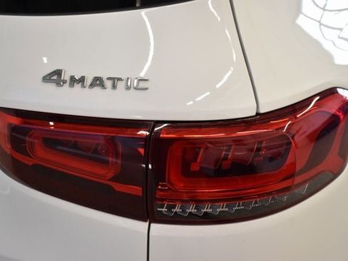 Used 2022 Mercedes-Benz GLB 250 4MATIC image 12