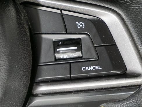 Used 2019 Subaru Crosstrek 2.0i Premium AWD/4WD image 14