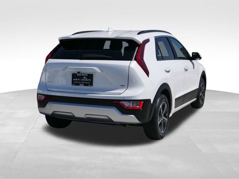 Used 2025 Kia Niro EX FWD image 3