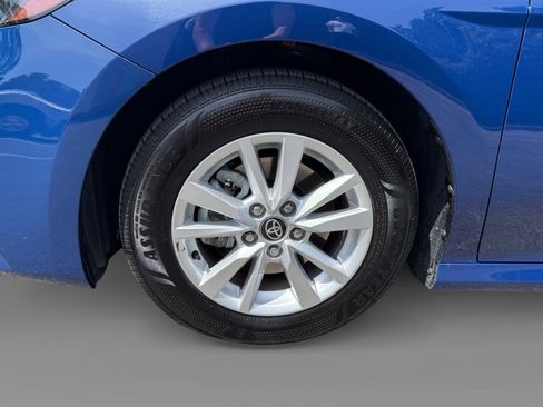 Used 2025 Toyota Camry LE w/ Convenience Package FWD image 9