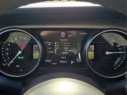 Used 2023 Jeep Wrangler Unlimited image 25