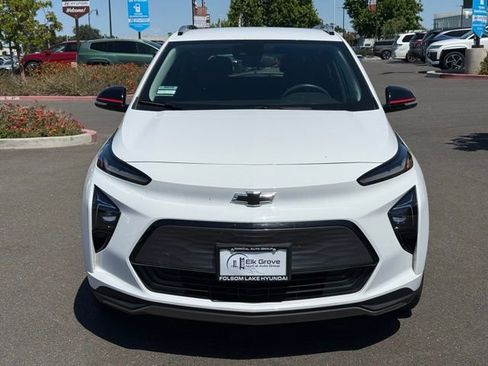 Used 2023 Chevrolet Bolt EUV LT w/ Redline Edition FWD image 2
