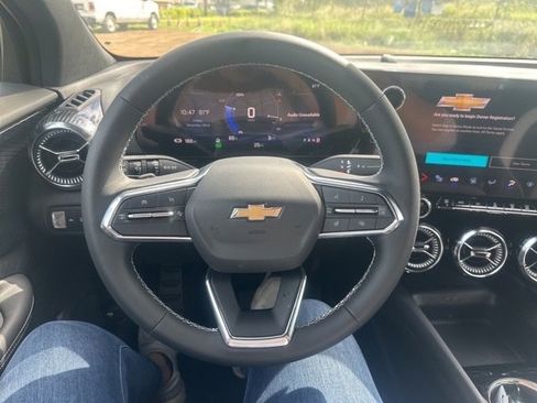 New 2024 Chevrolet Blazer EV LT image 10