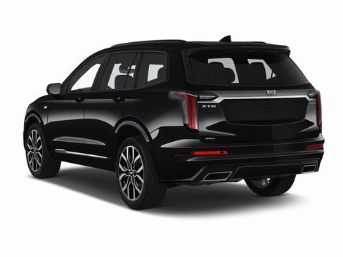 Used 2024 Cadillac XT6 Sport image 2