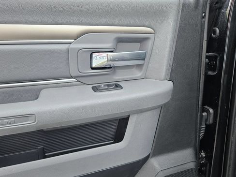 Used 2017 RAM 1500 Big Horn RWD image 23