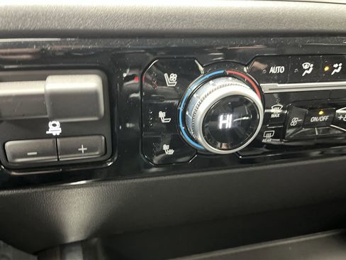 Certified 2024 GMC Sierra 1500 SLT w/ SLT Premium Plus Package image 24