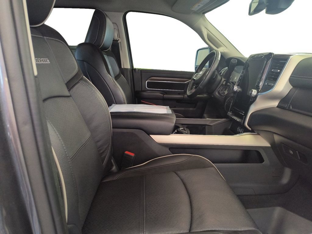 Used 2024 RAM 2500 Laramie w/ Protection Group AWD/4WD image 17