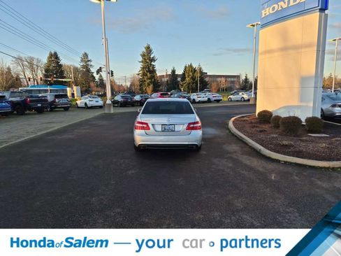 Used 2010 Mercedes-Benz E 350 Sedan image 5