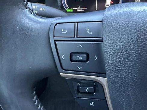 Certified 2023 Toyota Crown Limited image 26