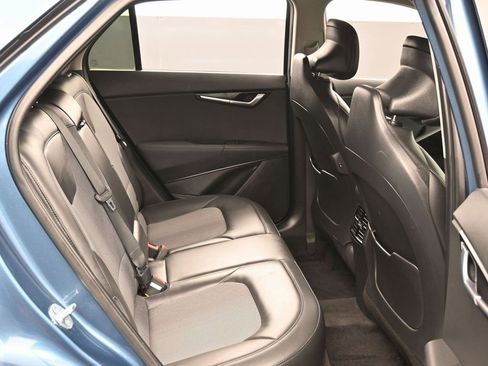 Used 2023 Kia Niro EX image 33